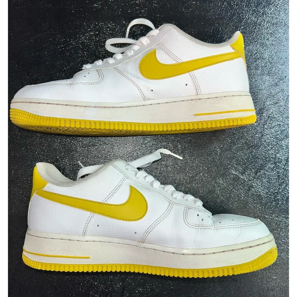Nike Air Force White and Saturn - size 10
